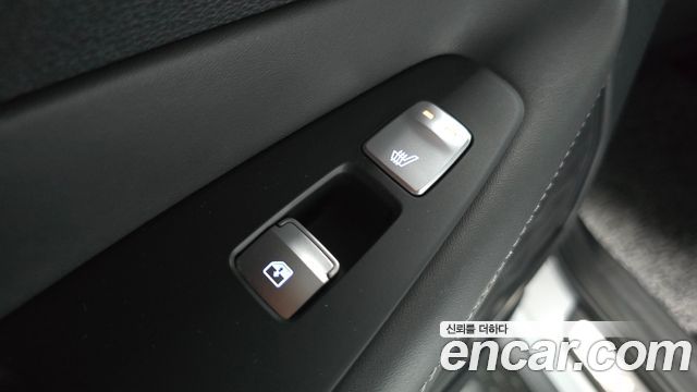 Hyundai Santafe 2022 — photo 18