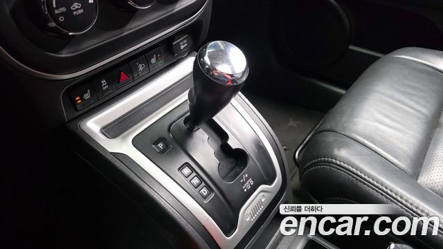 Jeep Compass 2017 — photo 9