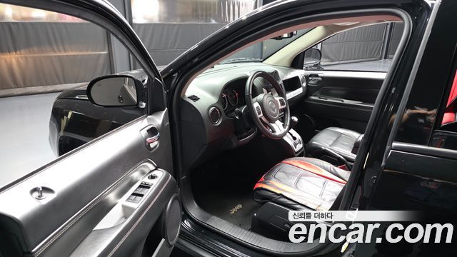 Jeep Compass 2017 — photo 10
