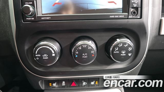 Jeep Compass 2017 — photo 17