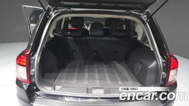 Jeep Compass 2017 — photo 20