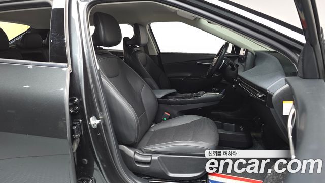 Kia EV6 2022 — photo 16