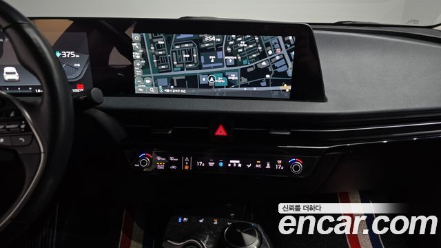 Kia EV6 2022 — photo 19