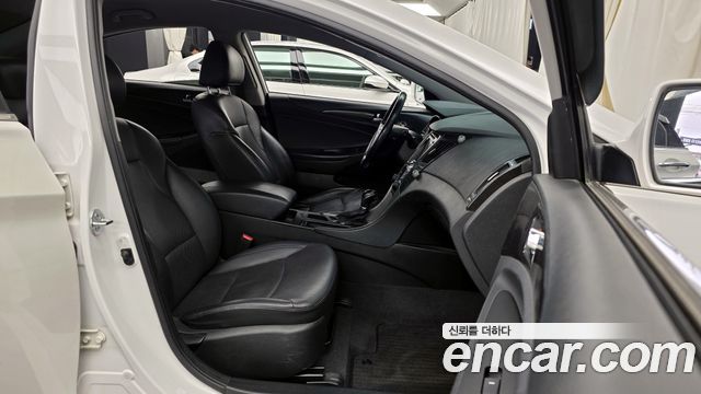 Hyundai Sonata 2013 — photo 11