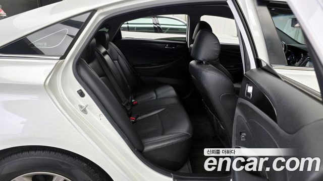 Hyundai Sonata 2013 — photo 12