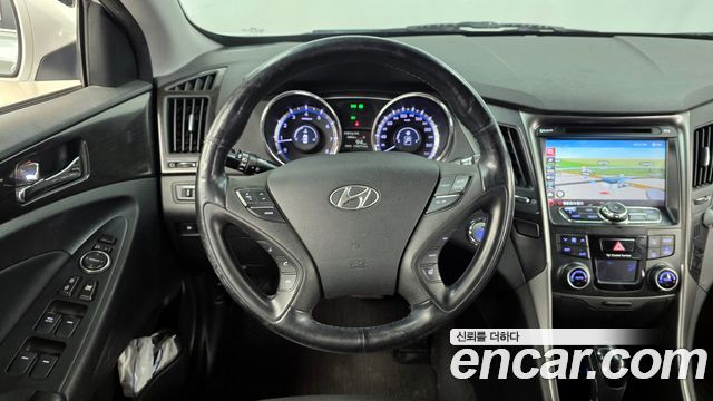 Hyundai Sonata 2013 — photo 13