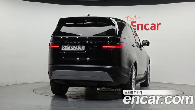 Land Rover Discovery 2022 — photo 4