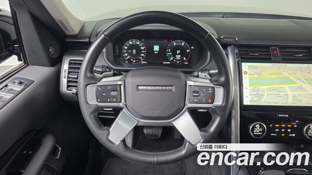 Land Rover Discovery 2022 — photo 13