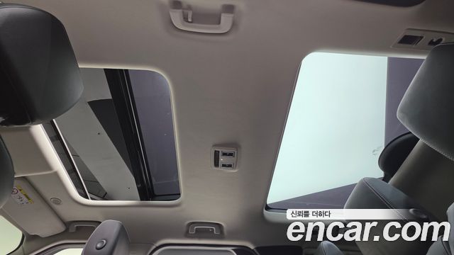 Land Rover Discovery 2022 — photo 19