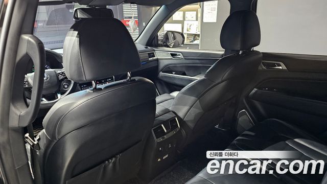 KG Mobility Rexton 2018 — photo 16