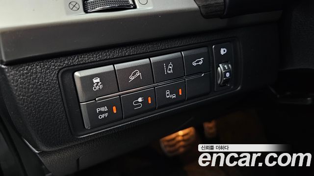 KG Mobility Rexton 2018 — photo 27