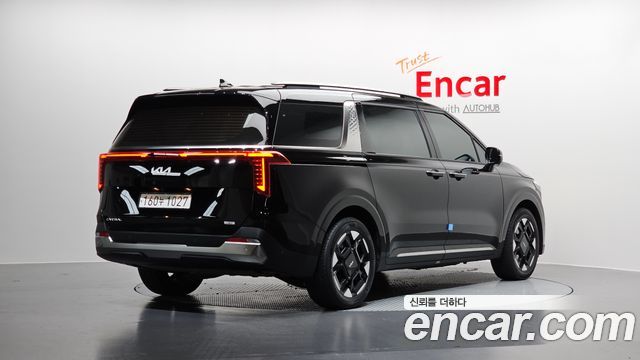 Kia Canival 2025 — photo 2