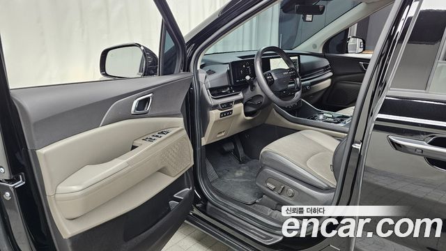 Kia Canival 2025 — photo 13