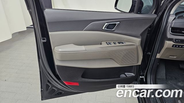Kia Canival 2025 — photo 15