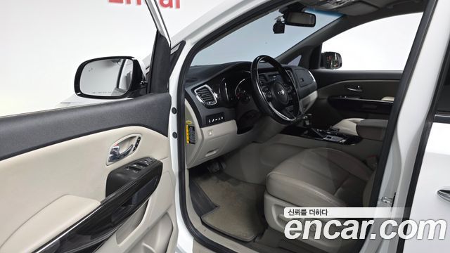 Kia Canival 2020 — photo 13