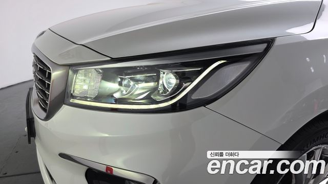 Kia Canival 2020 — photo 8