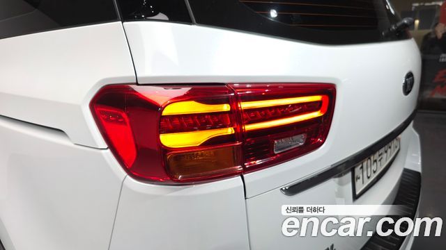 Kia Canival 2020 — photo 9