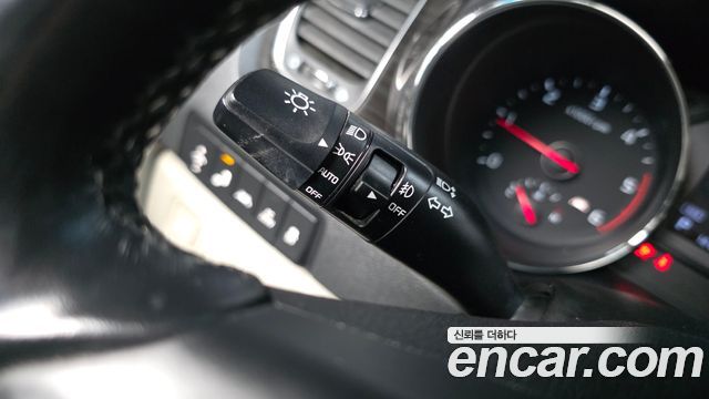 Kia Canival 2020 — photo 28