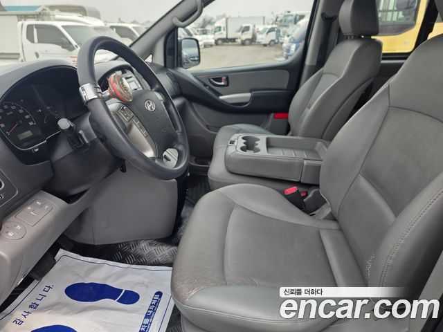 Hyundai Starex 2015 — photo 9