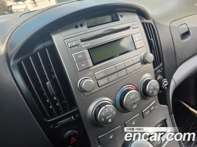 Hyundai Starex 2015 — photo 12