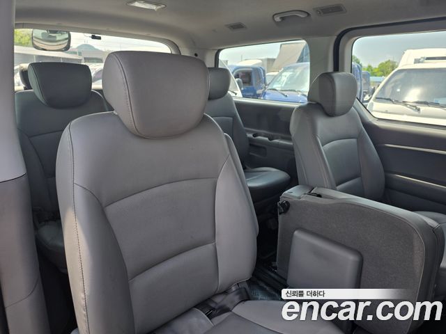 Hyundai Starex 2015 — photo 16
