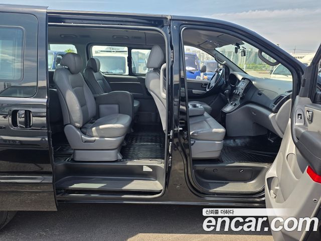 Hyundai Starex 2015 — photo 18