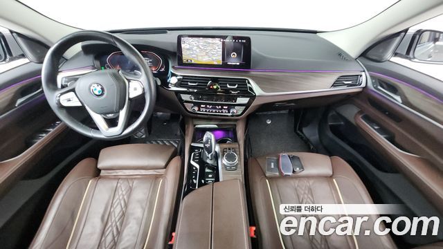 BMW Gran Turismo 2021 — photo 10