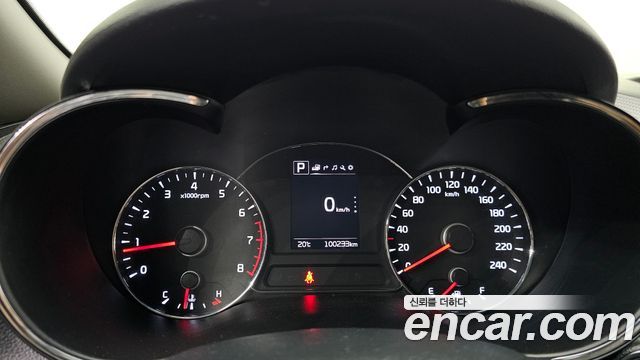 Kia K3 2016 — photo 8