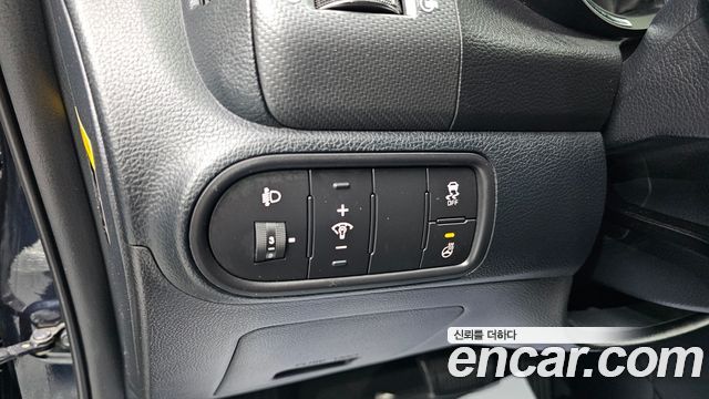 Kia K3 2016 — photo 14