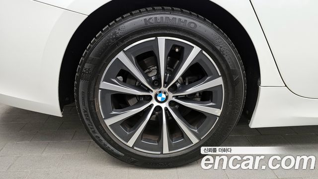 BMW 3-Series 2019 — photo 5