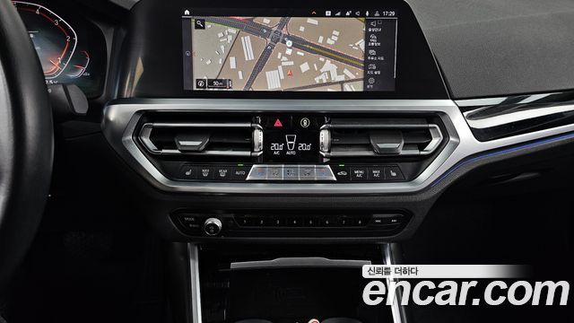 BMW 3-Series 2019 — photo 20