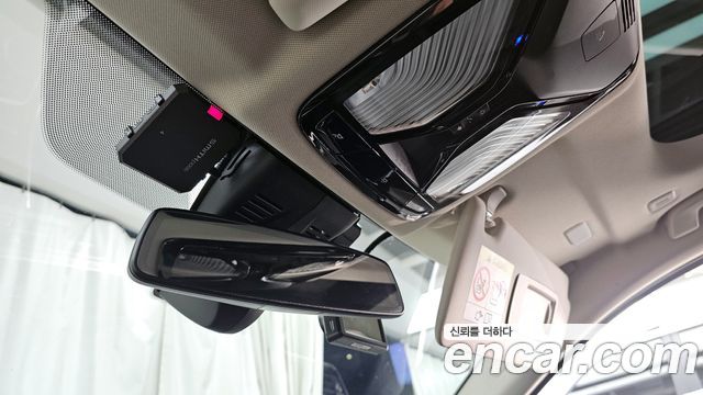 BMW 3-Series 2019 — photo 27