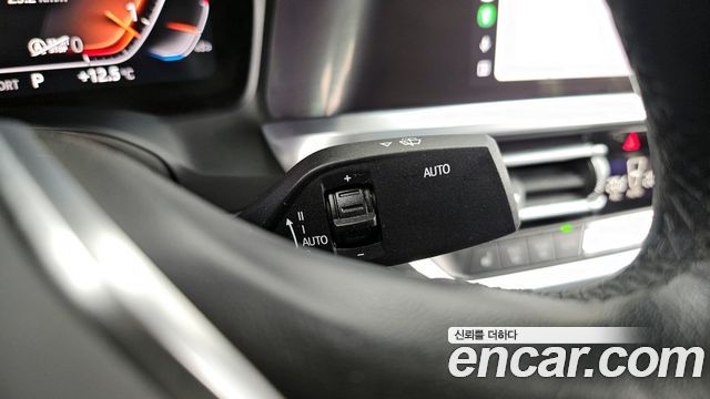 BMW 3-Series 2019 — photo 30