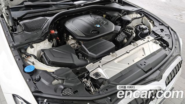 BMW 3-Series 2019 — photo 33