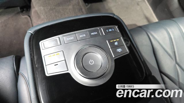 Genesis G80 2021 — photo 18