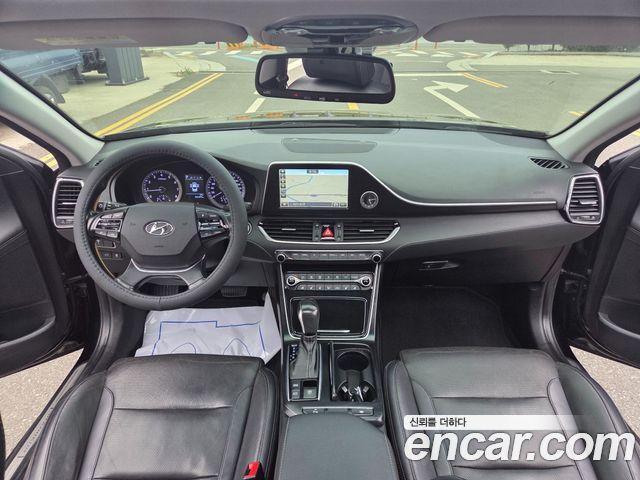 Hyundai Grandeur 2018 — photo 8