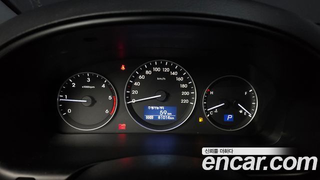 Hyundai Starex 2021 — photo 11