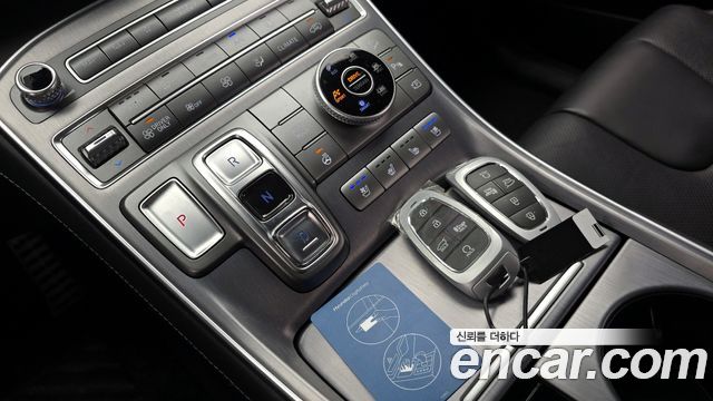 Hyundai Santafe 2022 — photo 12