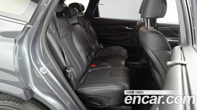 Hyundai Santafe 2022 — photo 17