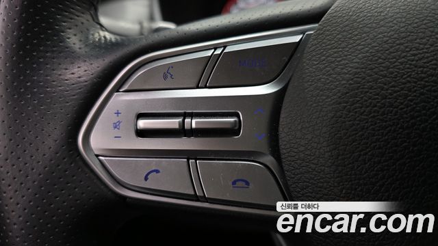 Hyundai Santafe 2022 — photo 30