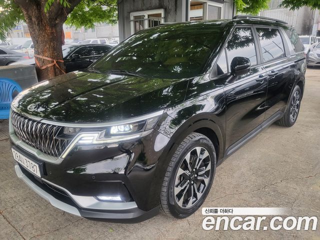 Kia Canival 2021 — photo 1