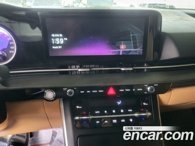 Kia Canival 2021 — photo 11