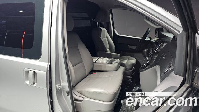 Hyundai Starex 2021 — photo 12