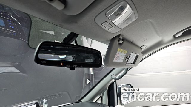 Hyundai Starex 2021 — photo 18