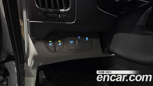 Hyundai Starex 2021 — photo 19