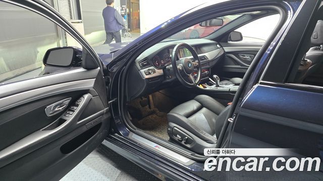 BMW 5-Series 2014 — photo 10