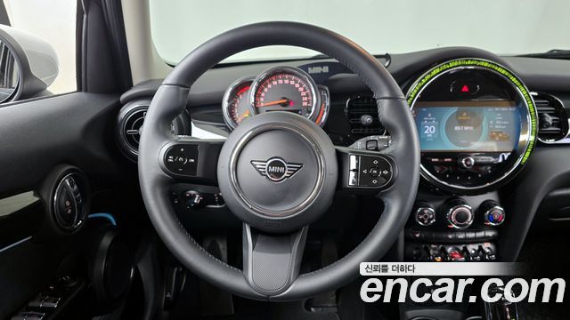 Mini Cooper 2023 — photo 19