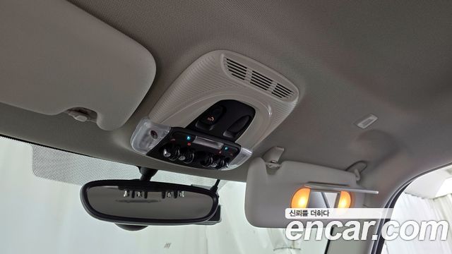 Mini Cooper 2023 — photo 25