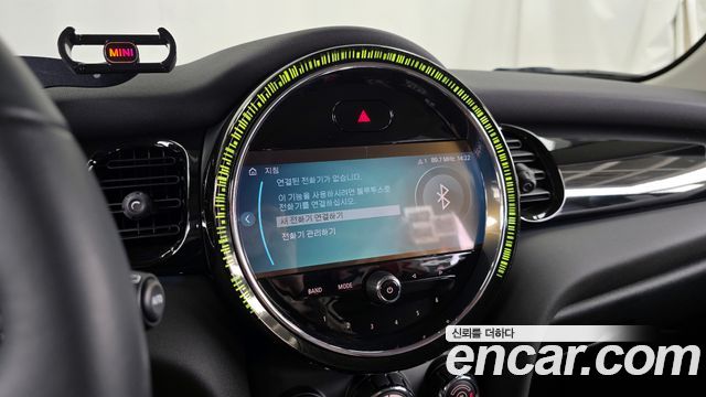Mini Cooper 2023 — photo 28