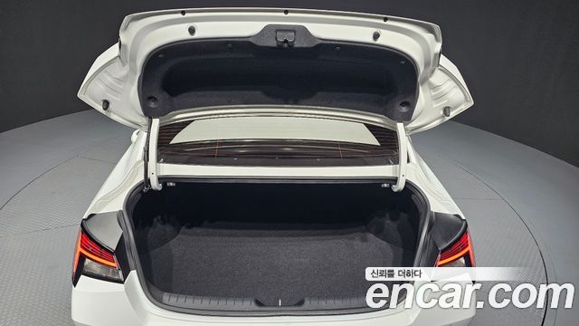 Hyundai AVANTE 2021 — photo 26